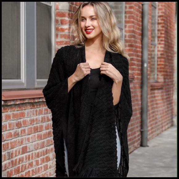 Diagonal Knit Ruana - Picture 5 of 6